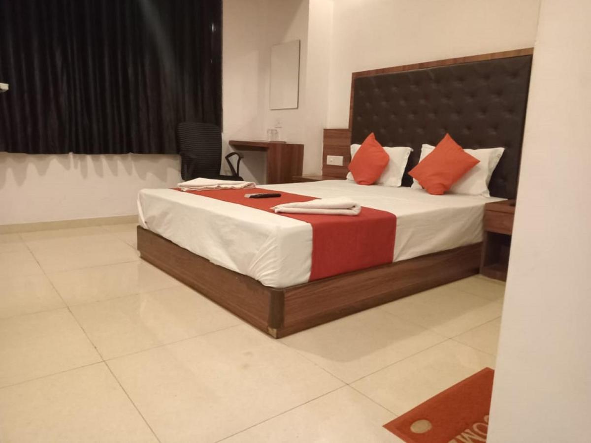 Hotel Sai Deep Lodging By Wb Inn Nova Bombaim Exterior foto